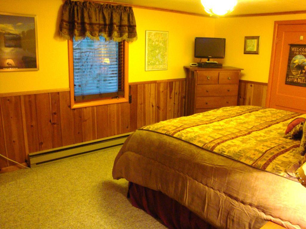 Yellowstone Wildlife Cabins West Yellowstone Esterno foto