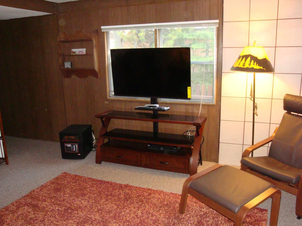 Yellowstone Wildlife Cabins West Yellowstone Esterno foto