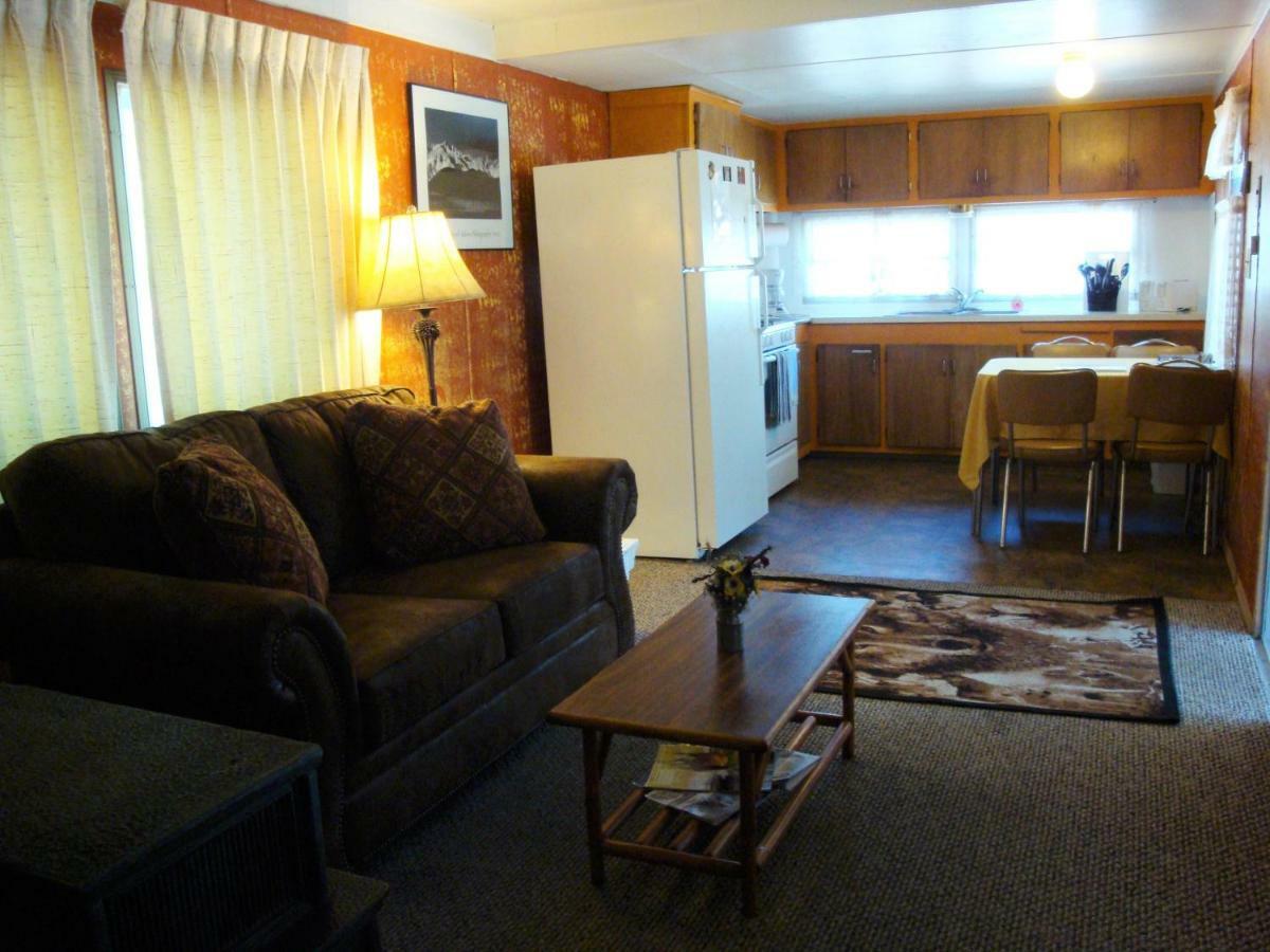 Yellowstone Wildlife Cabins West Yellowstone Esterno foto